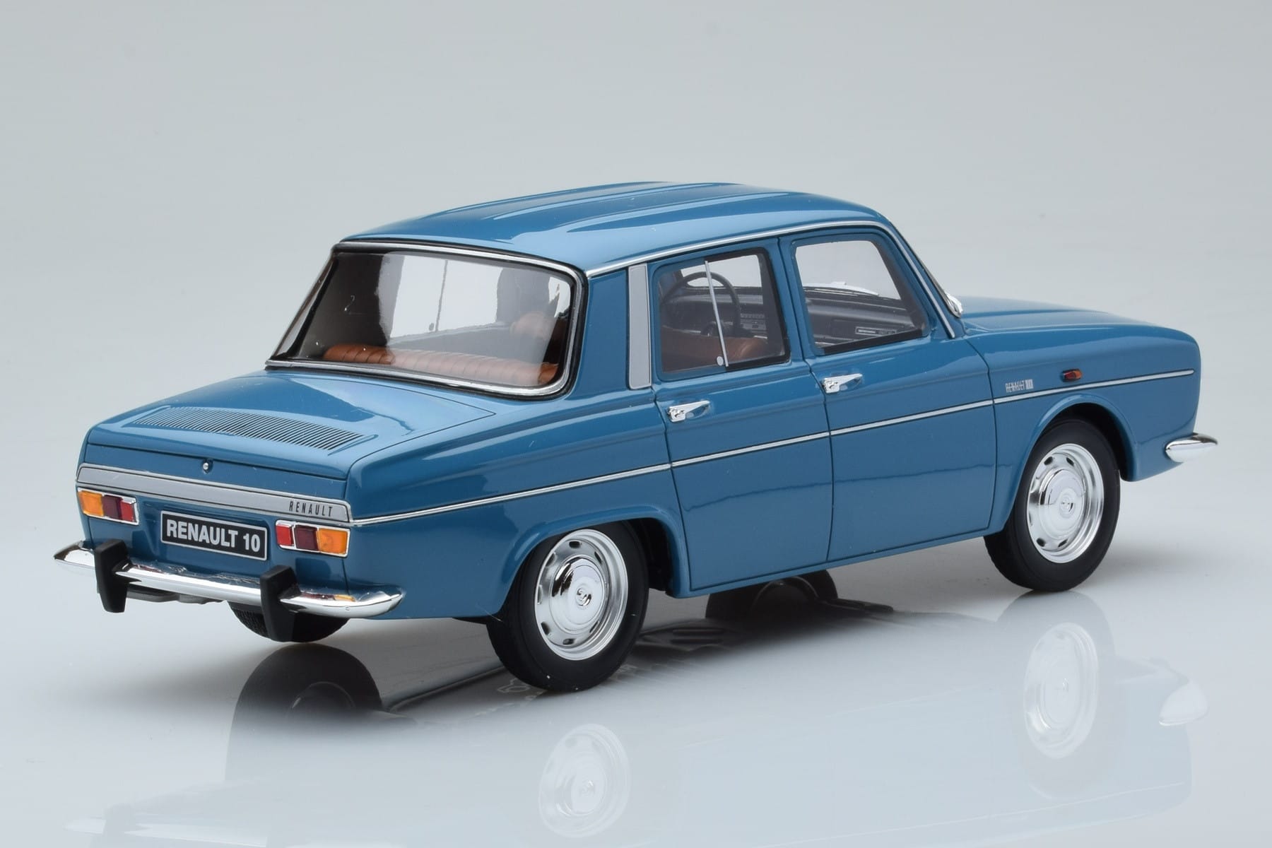 Renault 10 Major Blue Otto 1:18 OT1029 Resin — photo 2 of 6
