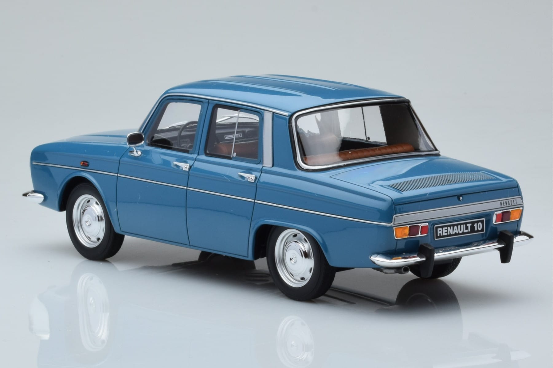 Renault 10 Major Blue Otto 1:18 OT1029 Resin — photo 5 of 6