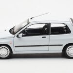 Renault Clio 16S White Norev 1:18 - image 4 of 8
