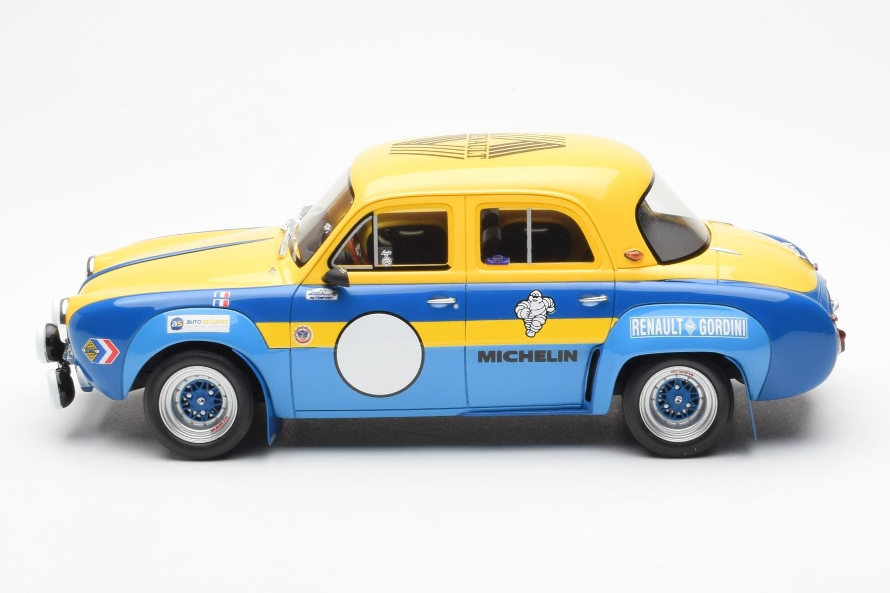 Renault Dauphine Proto 1600 Yellow Otto 1:18 OT1004 Resin — photo 3 of 6