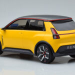 Renault E-Tech Electric Prototype Yellow Otto 1:18 - image 5 of 6