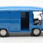Renault Estafette Saviem Blue Norev 1:18 - image 5 of 11