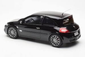 Renault Megane 2 RS Phase 2 Black Otto 1:18 OT1054 Resin — photo 5 of 6