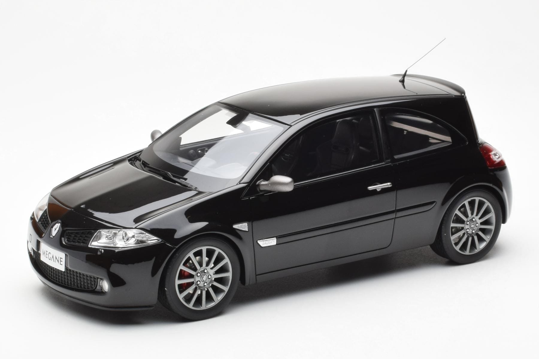 Renault Megane 2 RS Phase 2 Black Otto 1:18 OT1054 Resin