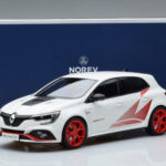 Renault Megane RS Trophy-R Mk4 White Norev 1:18 - image 6 of 6