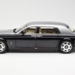 Rolls-Royce Phantom VII EWB Black and Silver Kyosho 1:18 08841BKS - image 4 of 8
