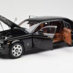 Rolls-Royce Phantom VII EWB Diamond Black Kyosho 1:18 08841DBK2 - image 2 of 8