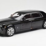 Rolls-Royce Phantom VII EWB Diamond Black Kyosho 1:18 08841DBK2