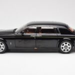 Rolls-Royce Phantom VII EWB Diamond Black Kyosho 1:18 08841DBK2 - image 4 of 8