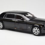 Rolls-Royce Phantom VII EWB Diamond Black Kyosho 1:18 08841DBK2 - image 6 of 8