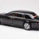 Rolls-Royce Phantom VII EWB Diamond Black Kyosho 1:18 08841DBK2 - image 7 of 8