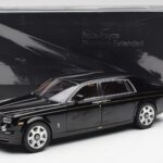 Rolls-Royce Phantom VII EWB Diamond Black Kyosho 1:18 08841DBK2 - image 8 of 8