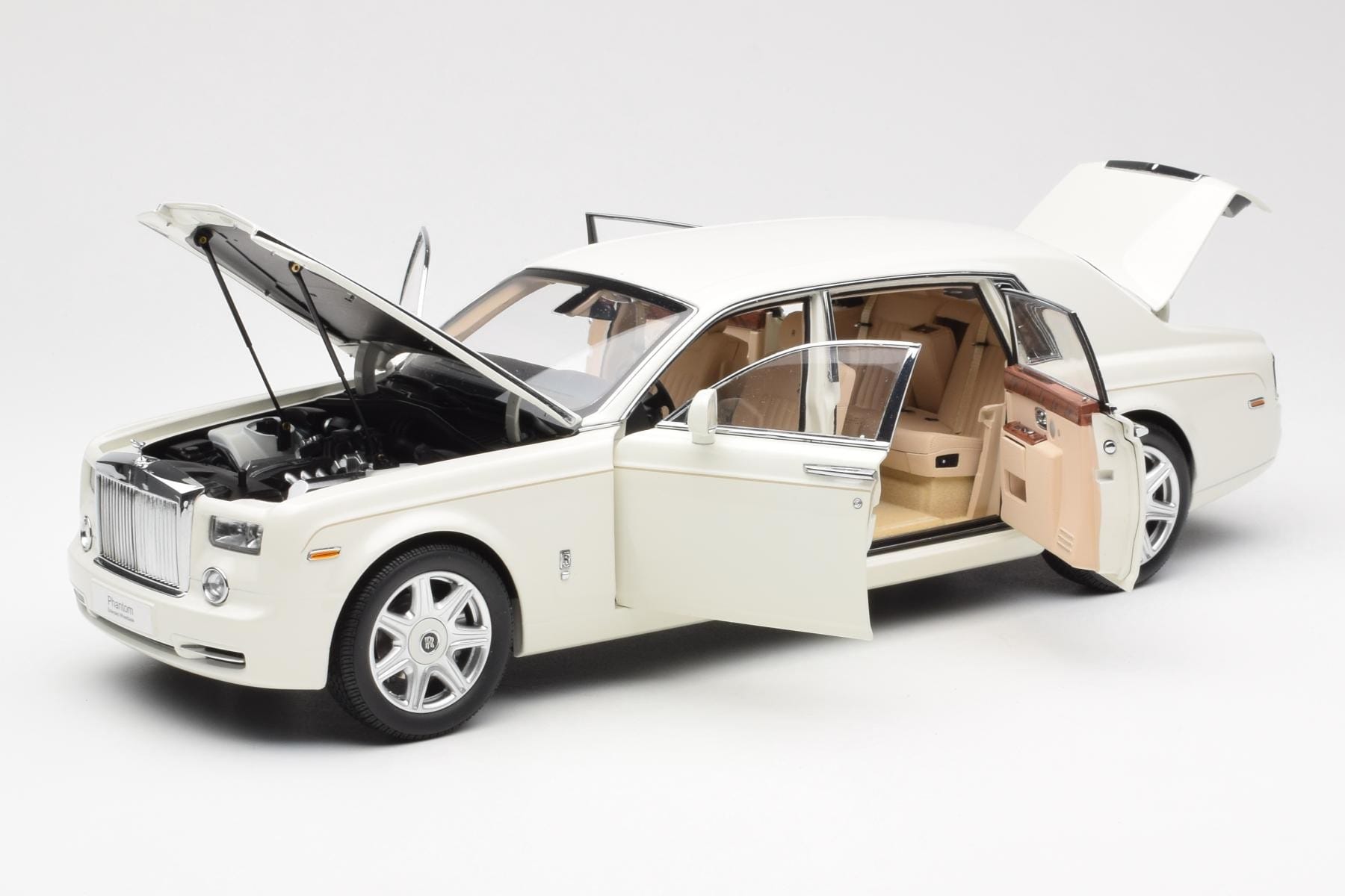 Rolls-Royce Phantom VII EWB English White Kyosho 1:18 08841EW2 Diecast — photo 2 of 8