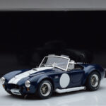 Shelby Cobra 427 S/C Dark Blue Kyosho 1:18 - image 9 of 9