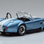 Shelby Cobra 427 S/C Light Blue Kyosho 1:18 - image 3 of 9