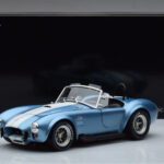 Shelby Cobra 427 S/C Light Blue Kyosho 1:18 - image 9 of 9
