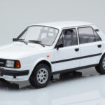 Skoda 130 L White IXO 1:18