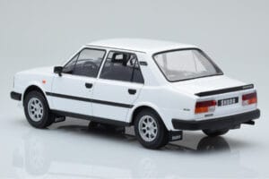Skoda 130 L White IXO 1:18 18CMC158 Diecast — photo 5 of 6