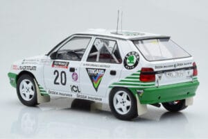 Skoda Felicia #20 S. Blomqvist / B. Cederberg Rally RAC Lombard 1995 IXO 1:18 18RMC147 Diecast — photo 5 of 6