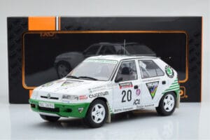 Skoda Felicia #20 S. Blomqvist / B. Cederberg Rally RAC Lombard 1995 IXO 1:18 18RMC147 Diecast — photo 6 of 6