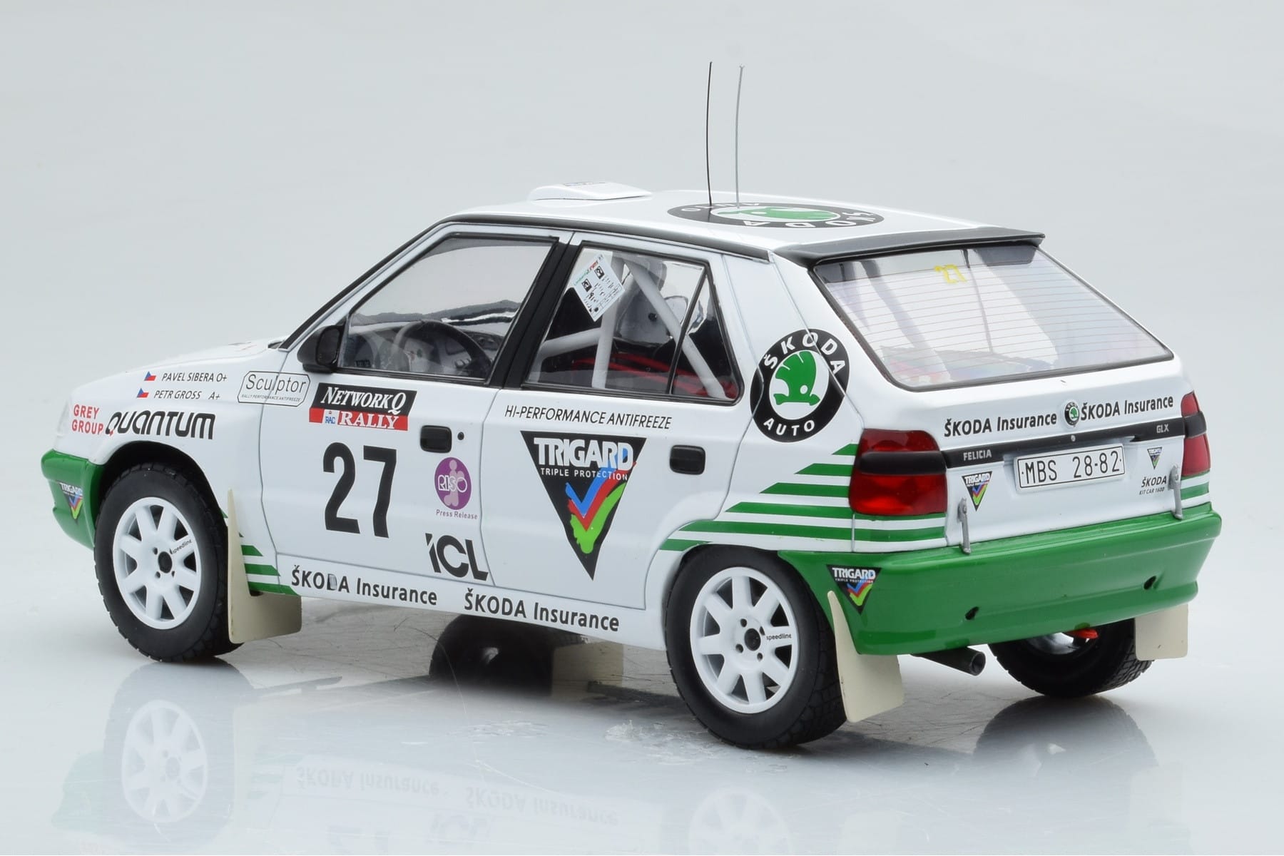 Skoda Felicia #27 P. Sibera / P. Gross Rally RAC Lombard 1995 IXO 1:18 18RMC148 Diecast — photo 5 of 6