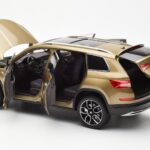 Skoda Kodiaq Gold FAW 1:18 ZSX000001GOL - image 5 of 8