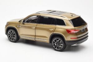 Skoda Kodiaq Gold FAW 1:18 ZSX000001GOL Diecast — photo 7 of 8