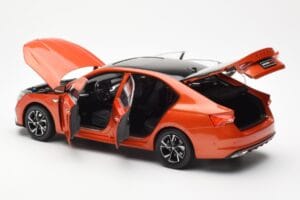 Skoda Octavia Pro Orange FAW 1:18 ZMR000006ORA Diecast — photo 5 of 8