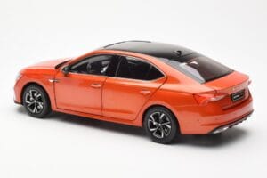 Skoda Octavia Pro Orange FAW 1:18 ZMR000006ORA Diecast — photo 7 of 8