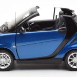 Smart Fortwo 451 Cabrio Blue & Black Minichamps 1:18 - image 4 of 8