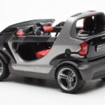 Smart Fortwo Crossblade Cabriolet Silver Black Kyosho 1:18 - image 5 of 6