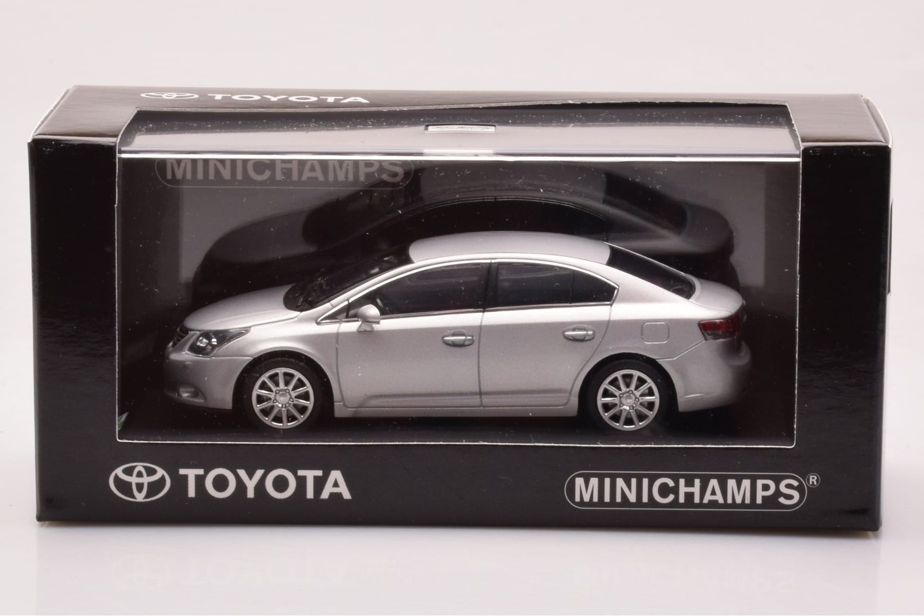 Toyota Avensis T270 Silver Minichamps 1:43 403166903 Diecast — photo 4 of 4
