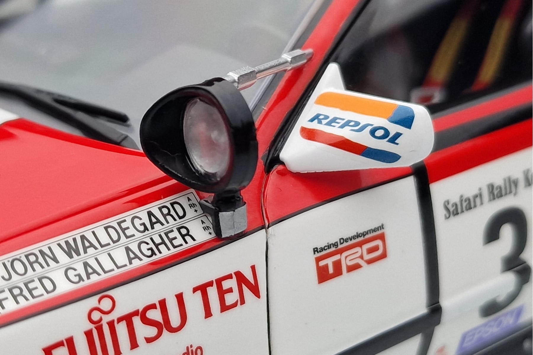 Toyota Celica GT-Four ST165 #3 B. Waldegard / F. Gallagher Winner Safari Rally 1990 Kyosho 1:18 08961A Diecast — photo 11 of 12