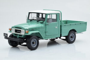 Toyota Land Cruiser 40 4x4 Pickup Green Kyosho 1:18