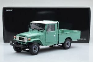 Toyota Land Cruiser 40 4x4 Pickup Green Kyosho 1:18 08958FG Diecast — photo 8 of 8