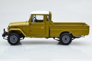 Toyota Land Cruiser 40 4x4 Pickup Olive Kyosho 1:18 08958K Diecast — photo 5 of 8