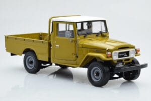 Toyota Land Cruiser 40 4x4 Pickup Olive Kyosho 1:18 08958K Diecast — photo 6 of 8