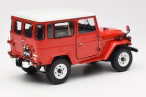 Toyota Land Cruiser FJ40 Van Red Kyosho 1:18 08971R Diecast — photo 3 of 8
