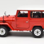 Toyota Land Cruiser FJ40 Van Red Kyosho 1:18 08971R - image 4 of 8