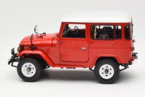 Toyota Land Cruiser FJ40 Van Red Kyosho 1:18 08971R Diecast — photo 4 of 8