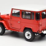 Toyota Land Cruiser FJ40 Van Red Kyosho 1:18 08971R - image 7 of 8