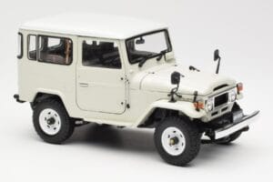 Toyota Land Cruiser FJ40 Van White Kyosho 1:18 08971W Diecast — photo 6 of 8