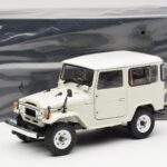 Toyota Land Cruiser FJ40 Van White Kyosho 1:18 08971W - image 8 of 8