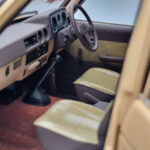 Toyota Land Cruiser 60 Beige With Optional Parts Kyosho 1:18 - image 11 of 12