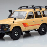 Toyota Land Cruiser 60 Beige With Optional Parts Kyosho 1:18