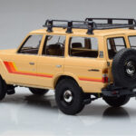 Toyota Land Cruiser 60 Beige With Optional Parts Kyosho 1:18 - image 6 of 12