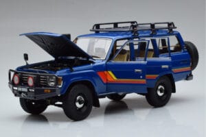 Toyota Land Cruiser 60 Blue With Optional Parts Kyosho 1:18 08956XBL Diecast — photo 2 of 11