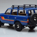 Toyota Land Cruiser 60 Blue With Optional Parts Kyosho 1:18 - image 6 of 11
