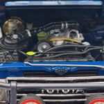 Toyota Land Cruiser 60 Blue With Optional Parts Kyosho 1:18 - image 9 of 11