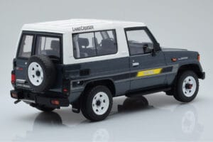 Toyota Land Cruiser LJ73 Grey Otto 1:18 OT437 Resin — photo 2 of 6